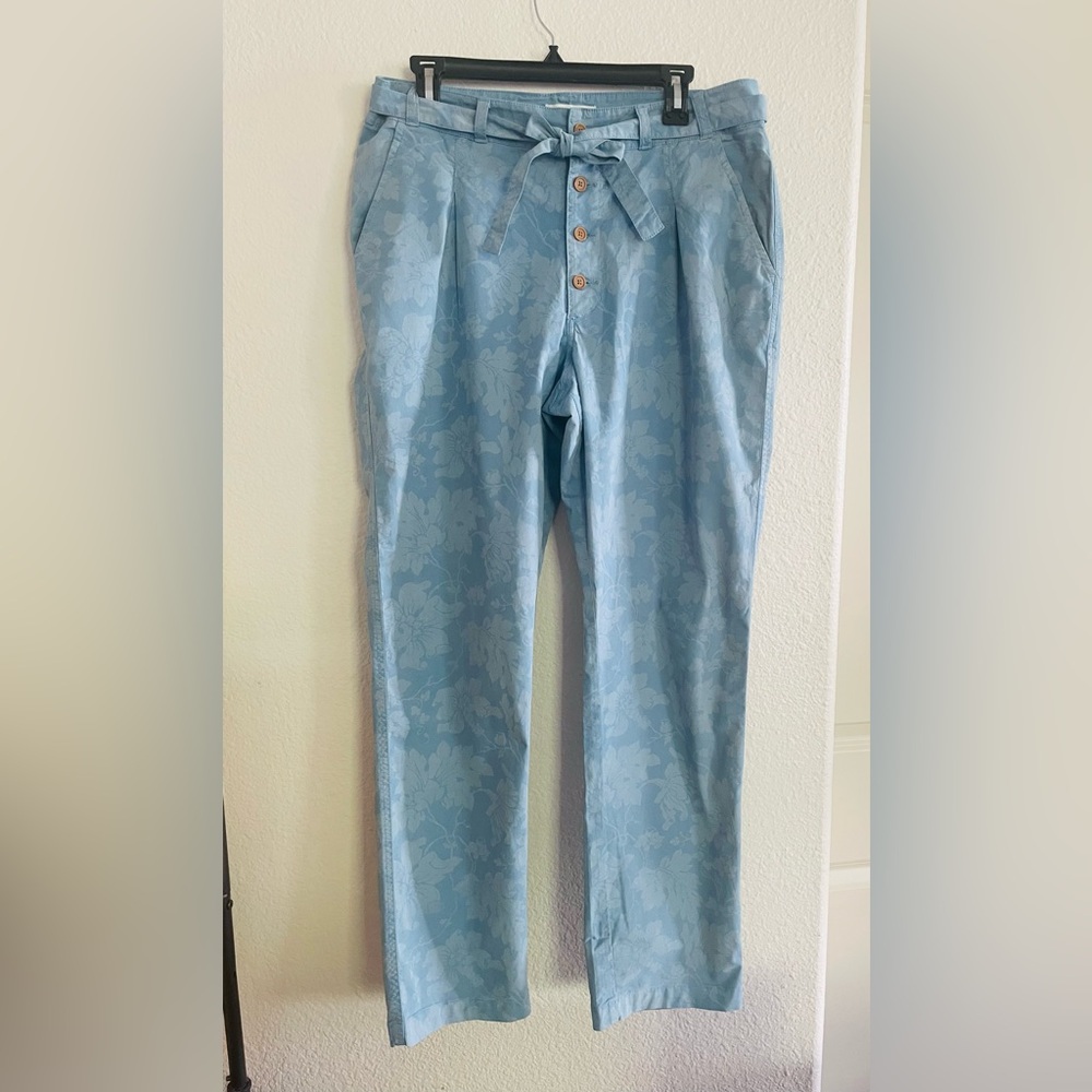 Size 10 Sundance Light Blue Foral Pants